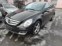 Prodám veškeré díly z vozidla Mercedes-Benz R